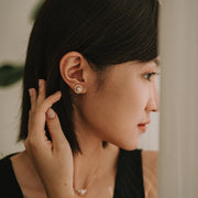 Avery's Wreath|Akoya珍珠復古鈕扣耳環