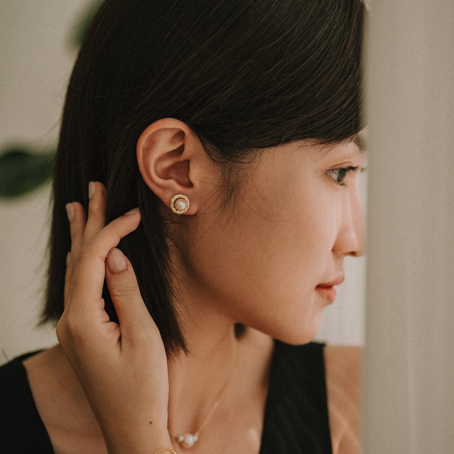 Avery's Wreath|Akoya珍珠復古鈕扣耳環