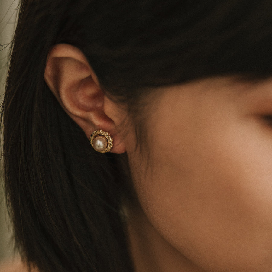 Avery's Wreath|Akoya珍珠復古鈕扣耳環