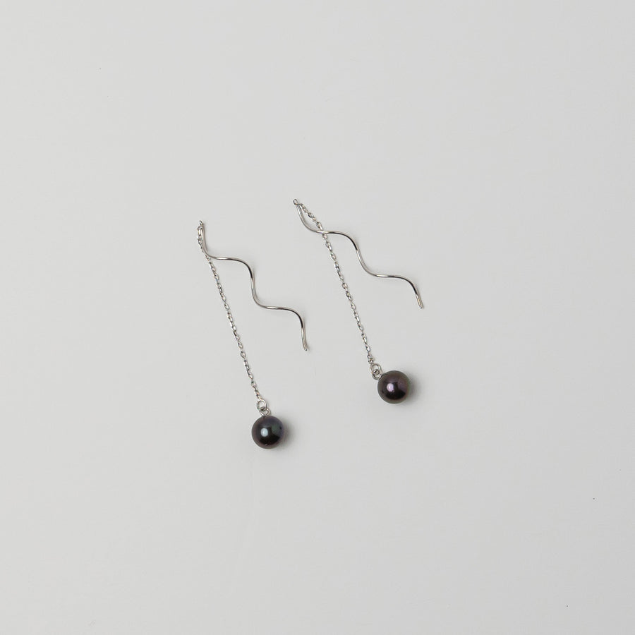 Cleo|Akoya黑珍珠垂墜耳環